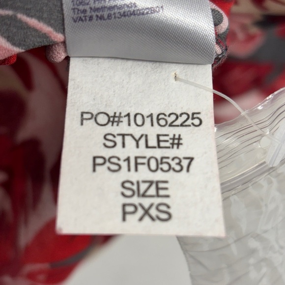 NYDJ PXS Floral Blouse Rose 3/4 Sleeve Button Down Red Gray - Picture 5 of 7